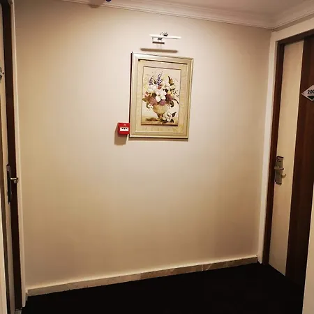 Отель Angel's Garden 3*